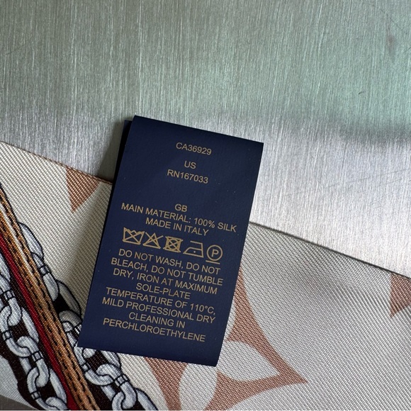 Louis Vuitton Monogram Bandeau In Beige and Brown - Picture 4 of 6